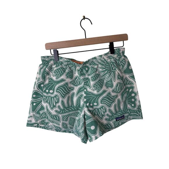 PATAGONIA Women's Baggies Shorts - 5"  Bees and Flowers: Heartleaf Green - Picture 1 of 6